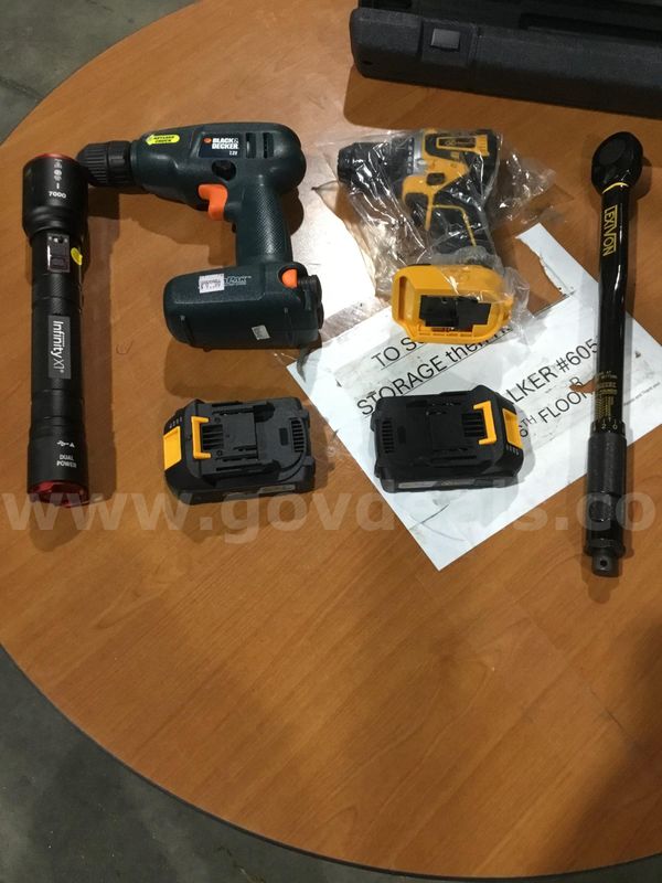 Yellow & black drill gun-with batteries, black flashlight-with batteries, forest green drill gun-with batteries "DH"