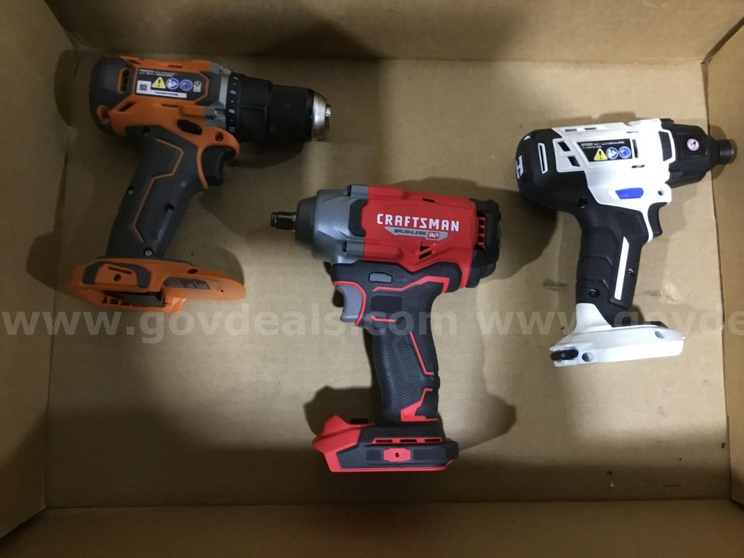 1 Lot of Assorted Cordless Power Tools