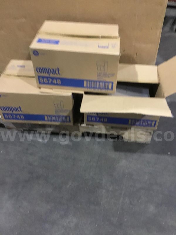 3 boxes of paper dispensers "DH"