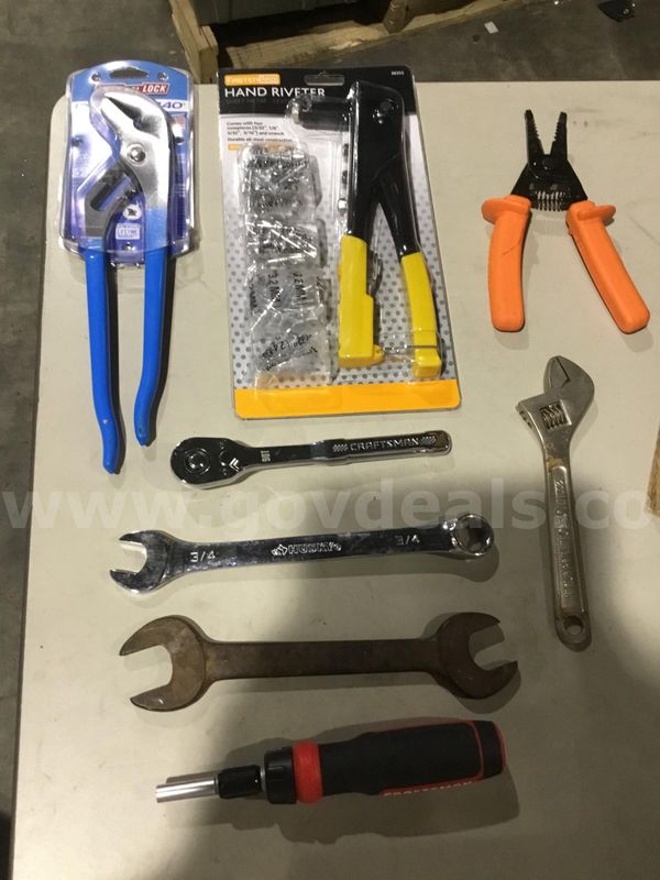 Lot of items-yellow & black hand riveter tool "DH"