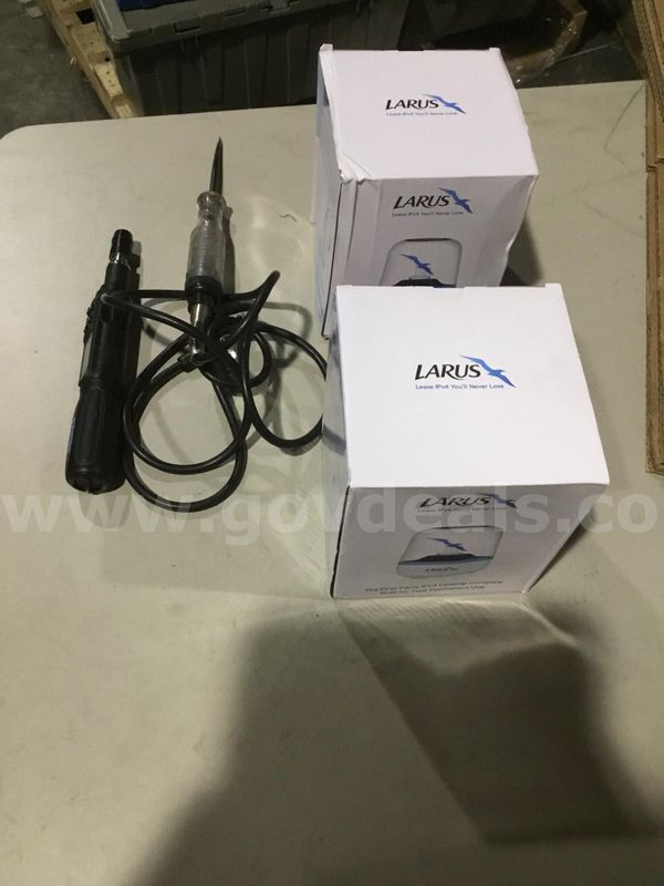 Lot of items-2 wireless battery chargers "DH"