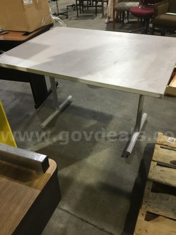 48 (LENGTH) x 36 (WIDTH) x 28 (HEIGHT) light gray rectangle table; two gray leg stands "DH"
