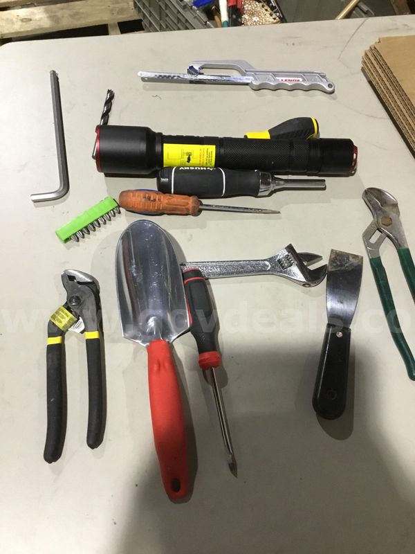 Lot of items-silver bar clamp "DH"