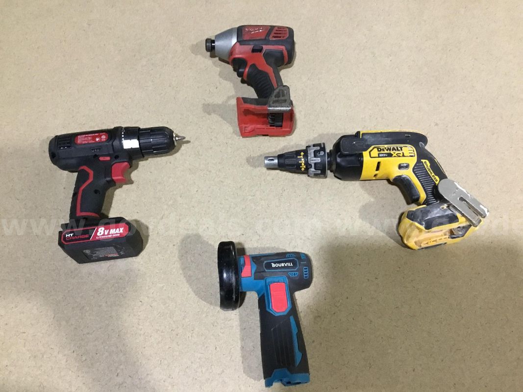 1 Lot of Cordless Power Tools