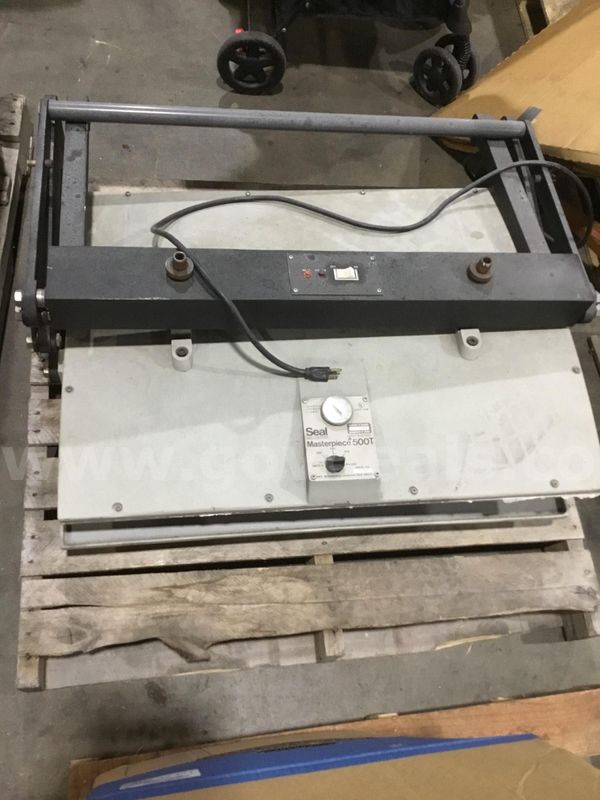 41 x 34 light gray seal Masterpiece 500T mount press (IT TURNS ON) "DH"