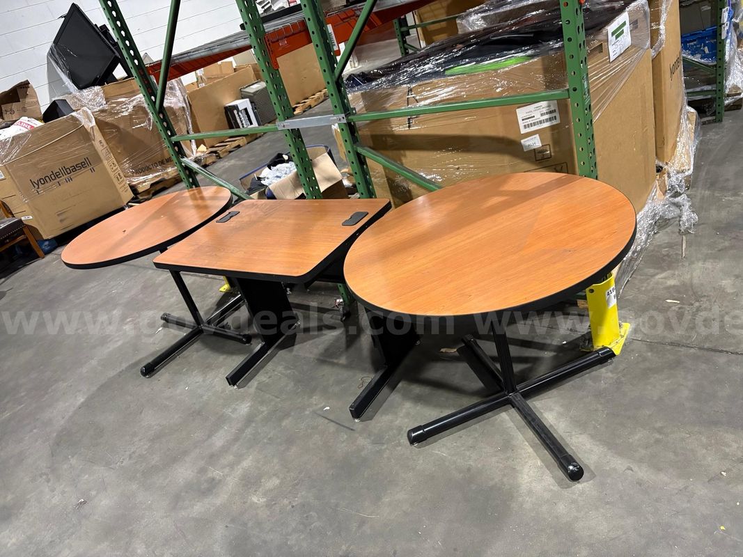 1 Lot of Assorted Tables (3)