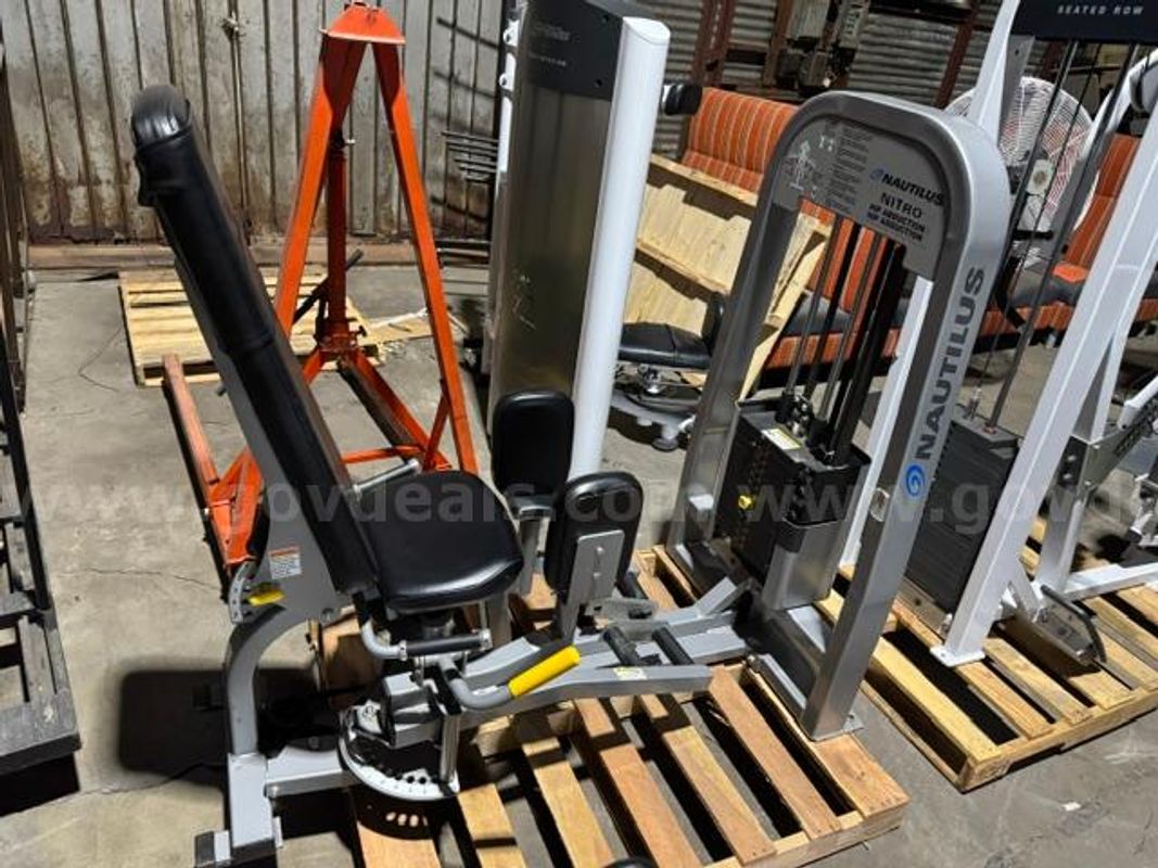 Nautilus hip abduction/adduction machine