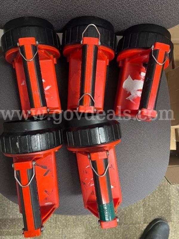 (5) Streamlight Vulcan Flashlights (incandescent)
