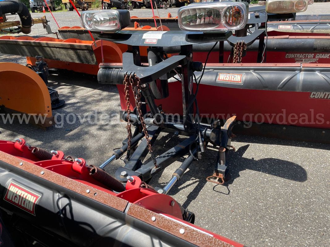 8ft Western Plow Being Sold As Parts