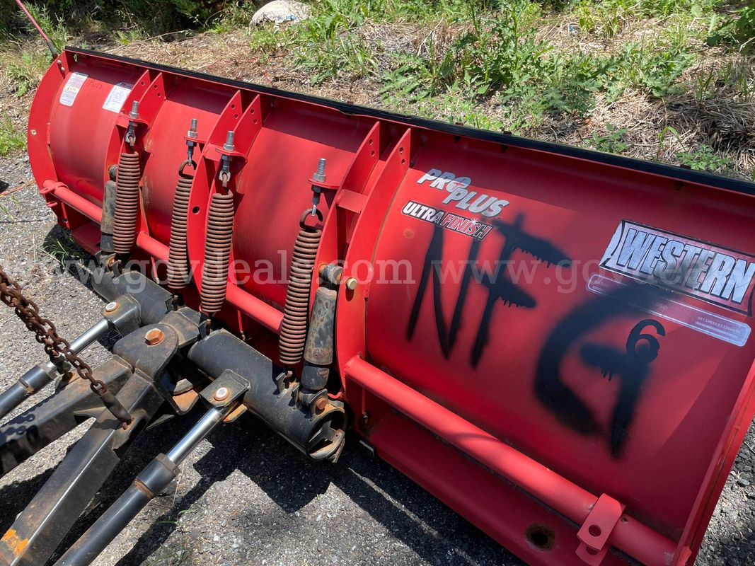 8ft Western Plow Being Sold As Parts