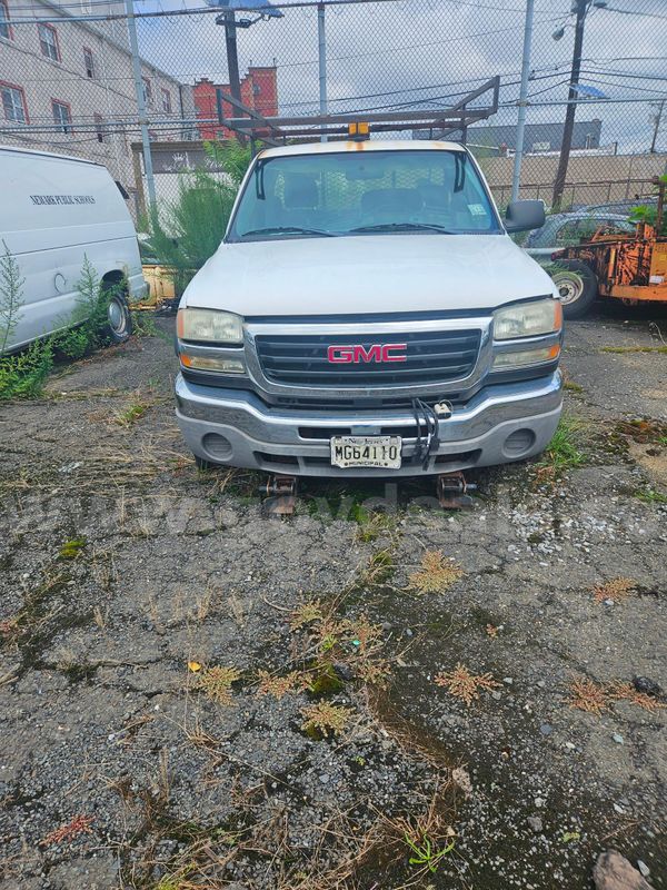 2004 GMC Sierra 2500HD Work Truck 4WD