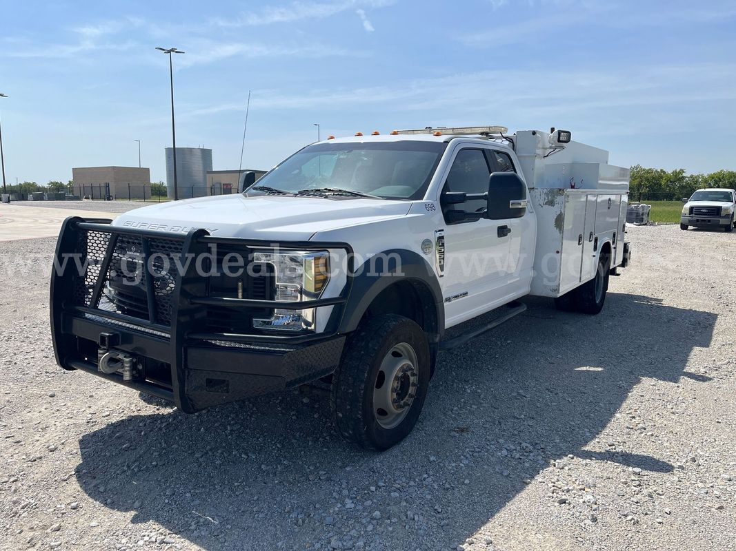 2019 Ford F-550 XL SD 4x4 Extended Cab Mechanic Truck