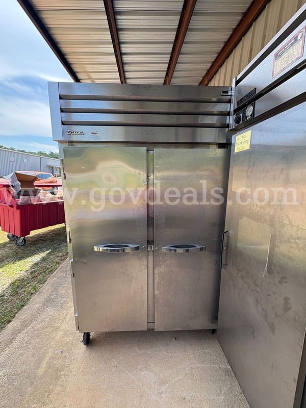 (1) True Reach-Through 4-Door Refrigerator