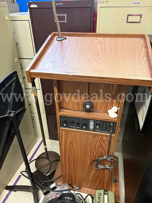 (1) Series 100 Oklahoma Sound Podium w/speakers & microphone