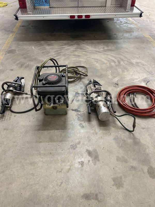 1 Lot of Phoenix Gas-Powered Rescue Tools