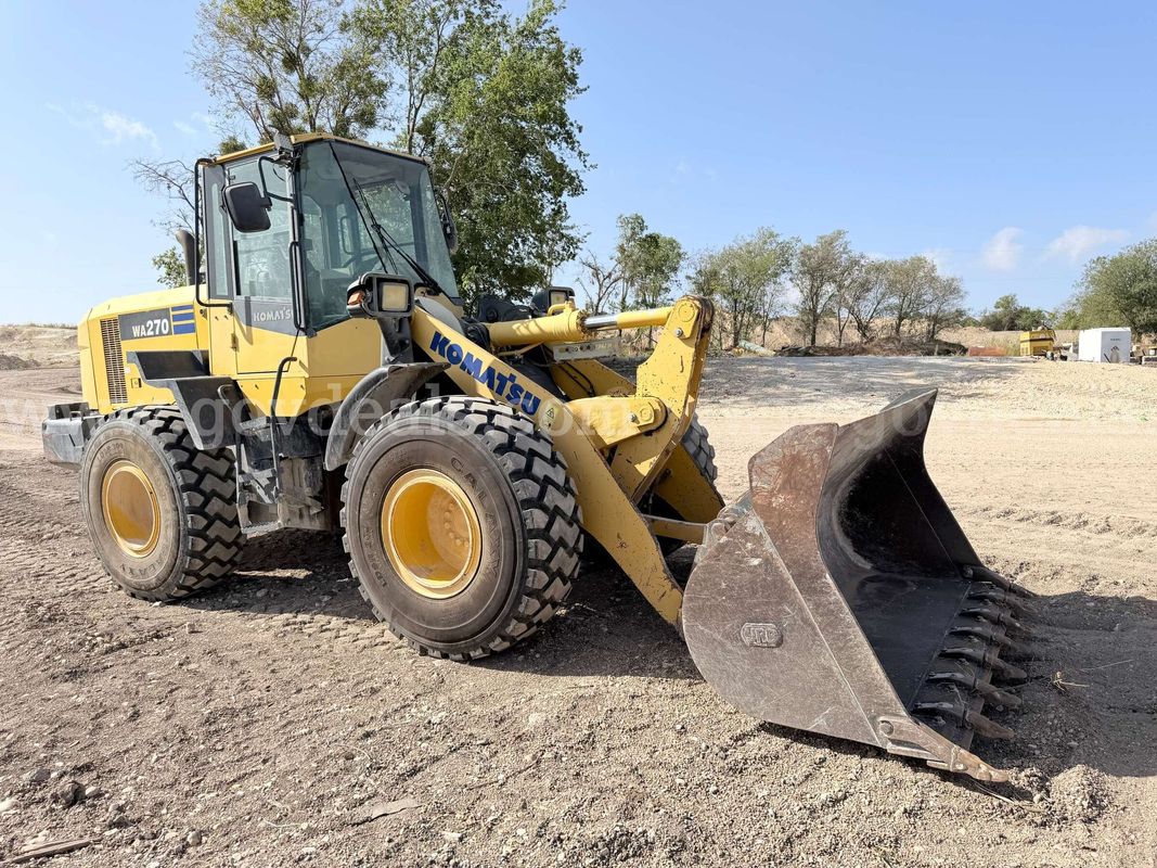 2013 Komatsu WA270-7 4WD Articulated Wheel Loader