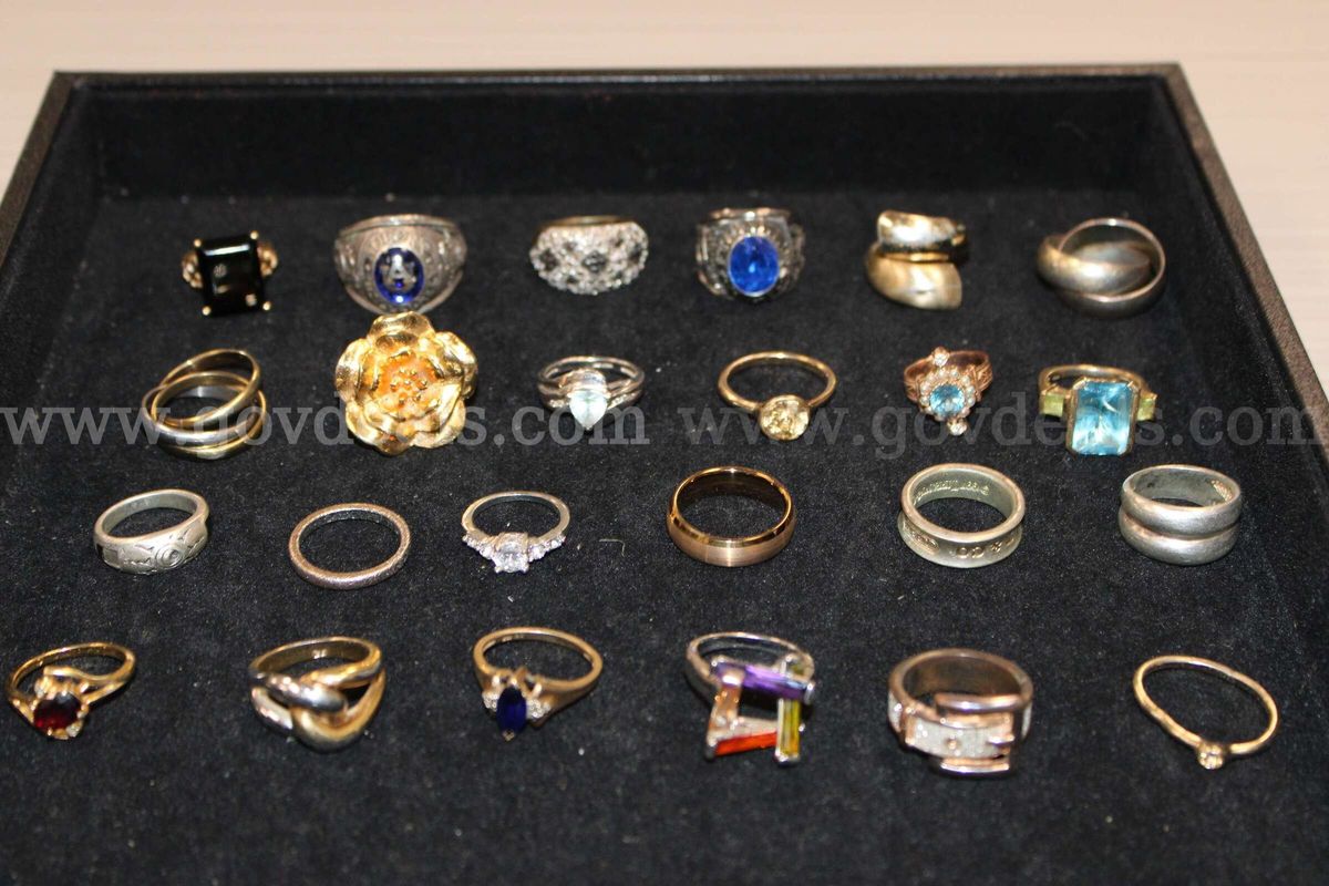 Rings (24)