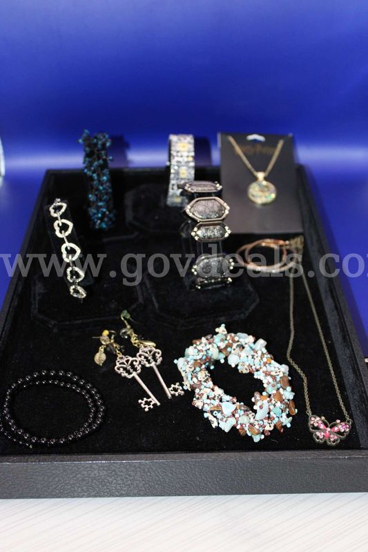 2 Necklace, 2 Pair Earrings, 7 Bracelet