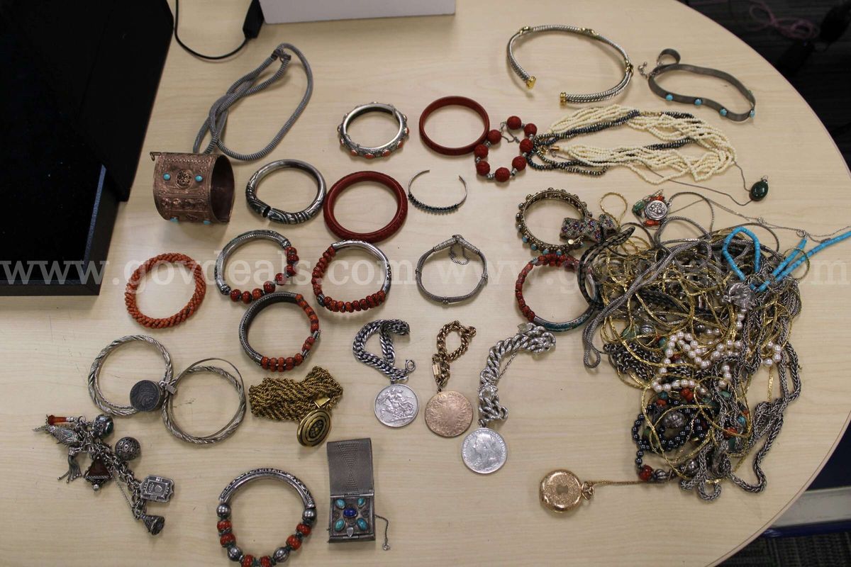 Necklace (35); Bracelet (23)