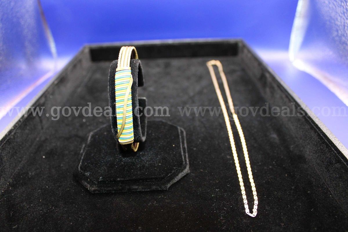 Necklace (1); Bracelet (1)