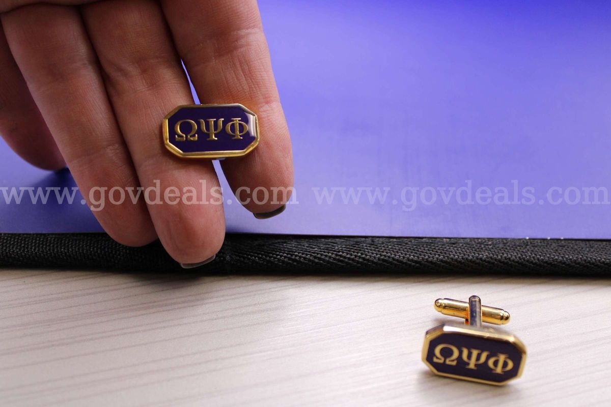2 Cufflinks