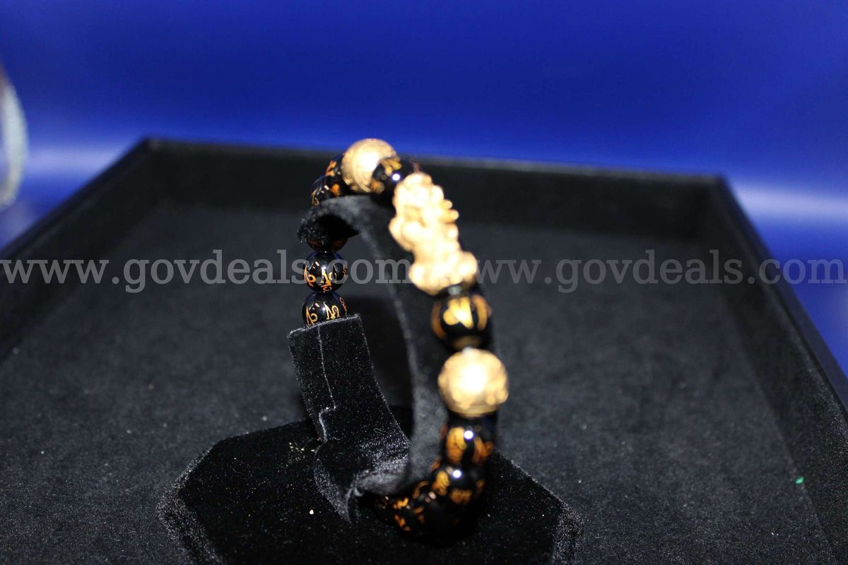 1 Bracelet