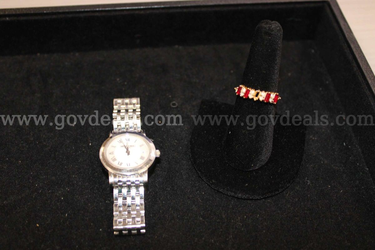 1 Watch, 1 Ring