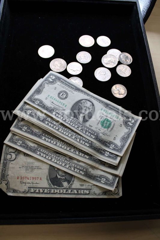 $5 BILL (1); $2 BILL (15); $1 COIN (6); QUARTER (7)