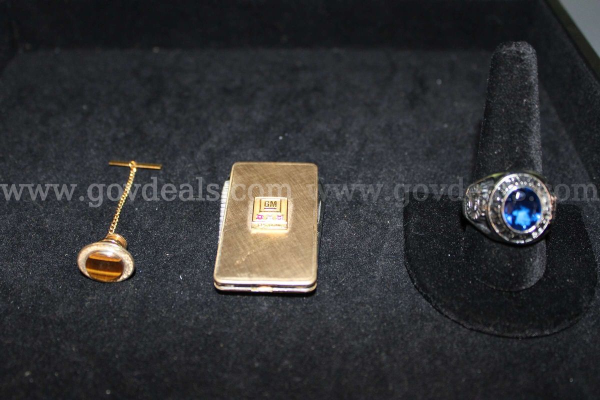 Ring (1) Money Clip (1) Tie Tack (2)