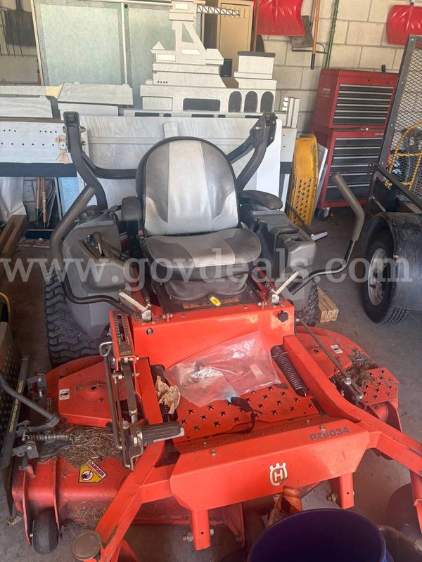 2011 Husqvarna Zero Turn Mower 60"