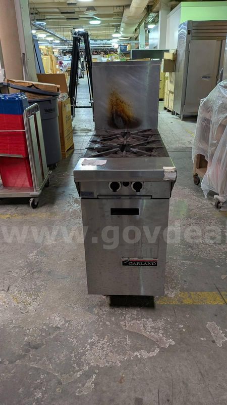 Gas Range With 2 Open Burners