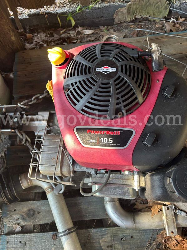 Briggs & Stratton Water Pump **New Condition**