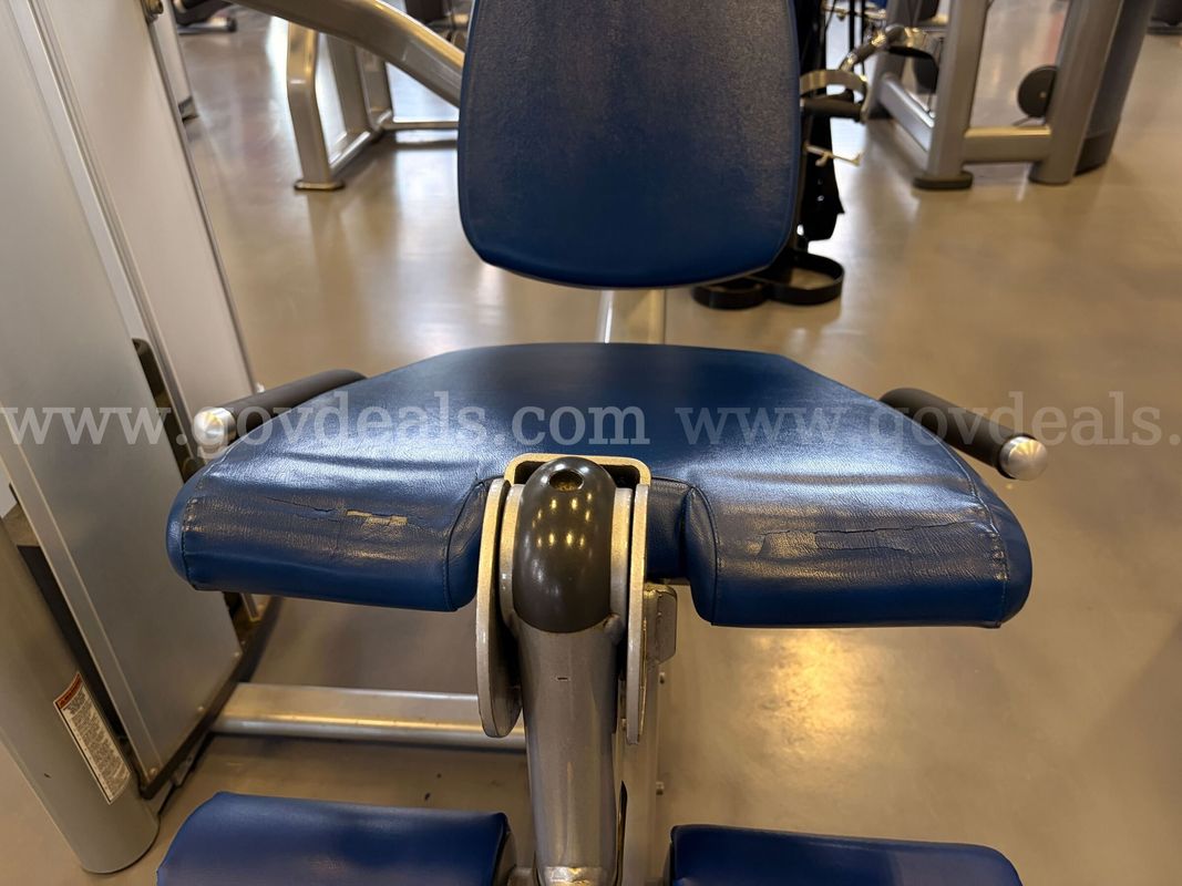 LEG EXTENSION MACHINE