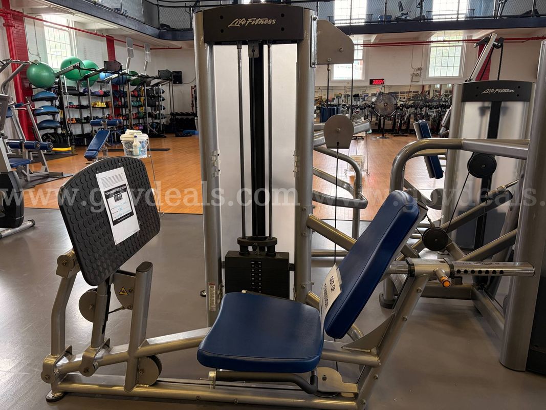 LEG PRESS MACHINE