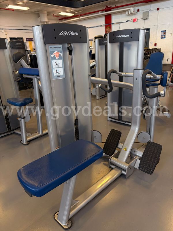 SEATED ROW MACHINE