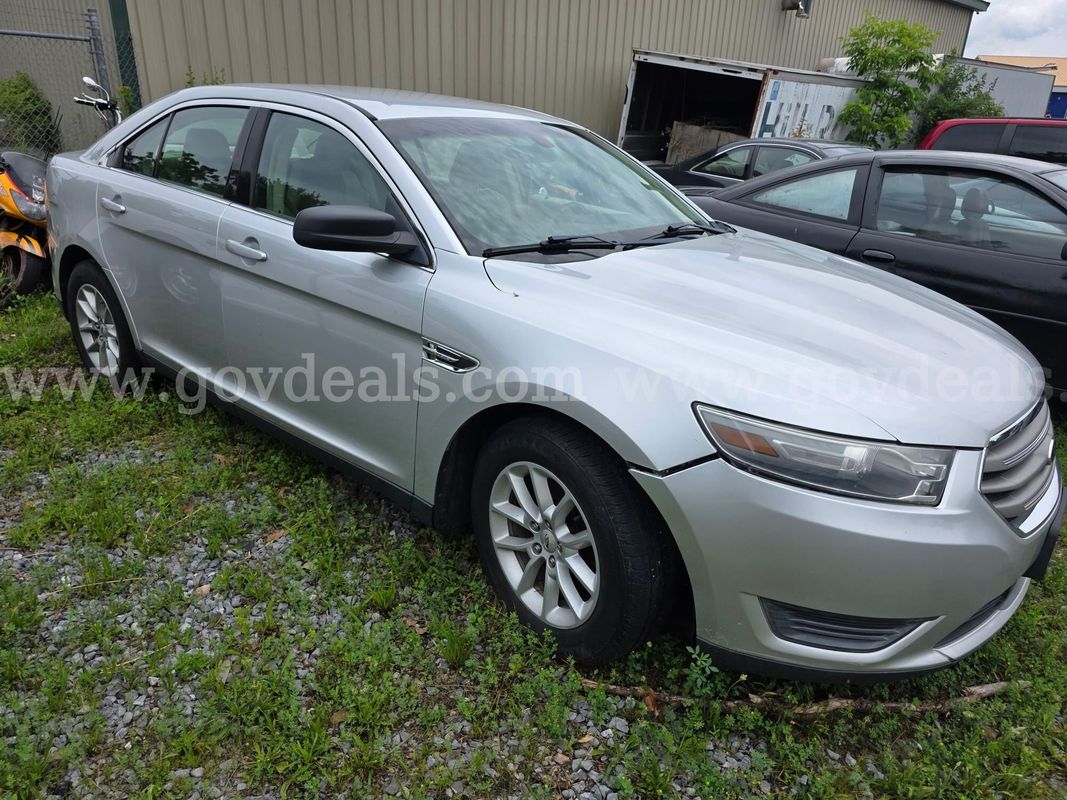 2013 Ford Taurus