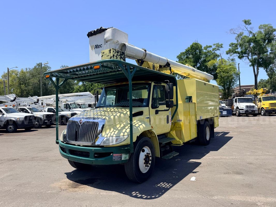2014 International 4300 Altec Forestry Bucket Truck