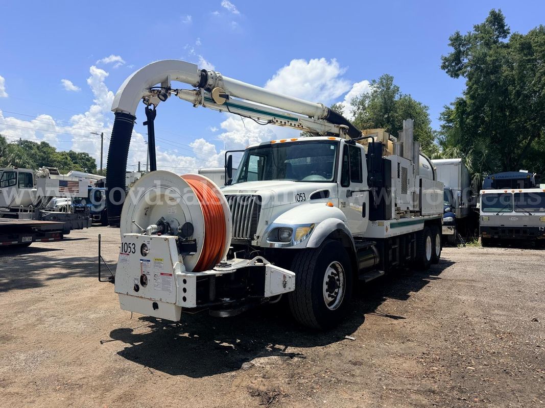2007 International 7400 SFA 6x4 T/A Vacuum Truck
