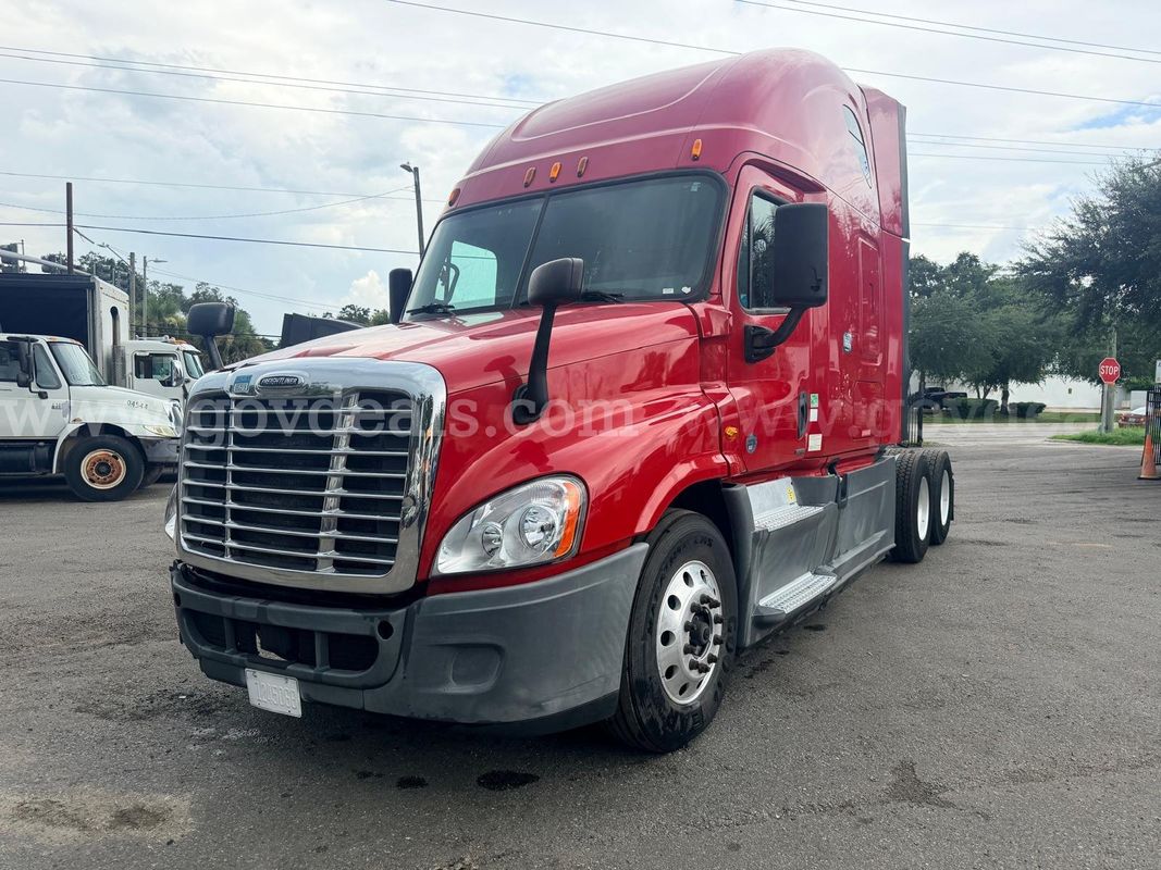 2016 Freightliner Cascadia 125