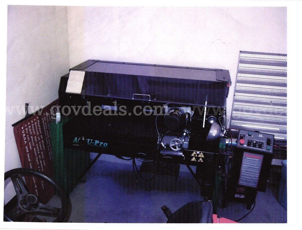 2008 Bed Knife Grinder and Accessories