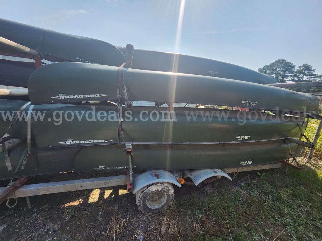 CANOE TRAILER AND (6) CANOES -NO TITLE BOS ONLY