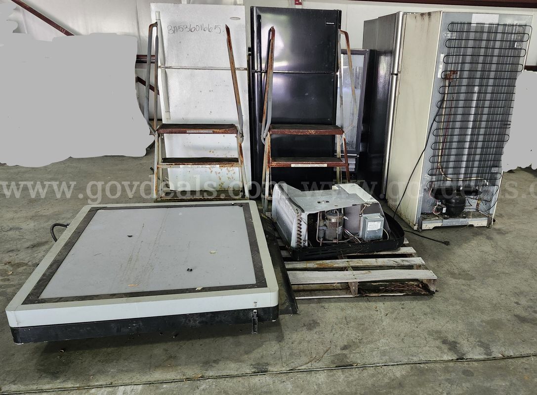LARGE LOT OF SCRAP METAL ITEMS