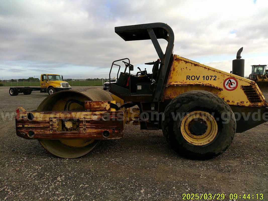 2005 Bomag BW211D-3 Single Drum Vibratory Compactor