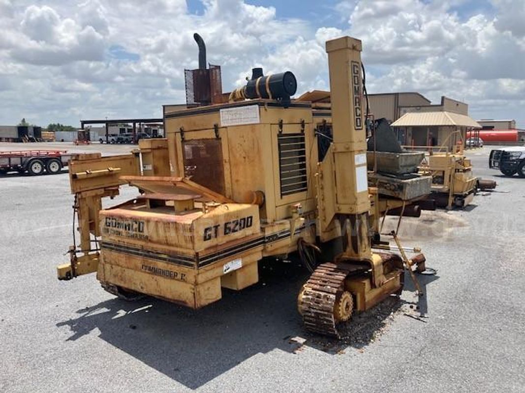 1987 Gomaco GT-6200 Commander II Slipform Paver/Curb and Gutter Machine