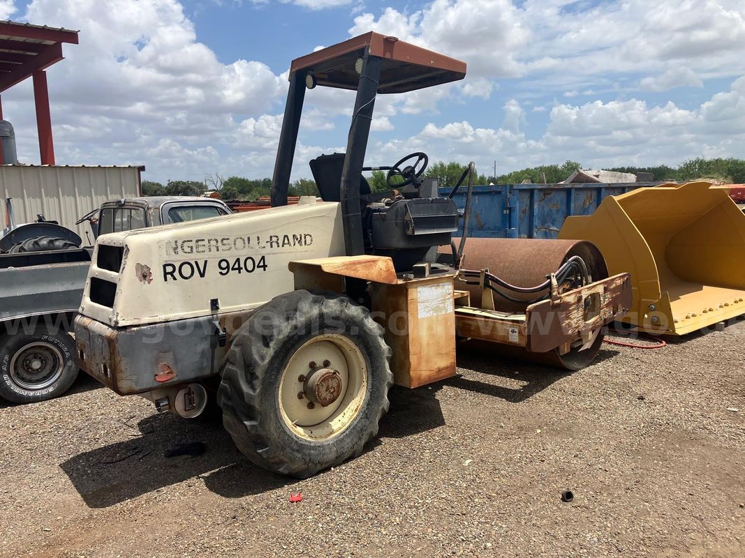 2001 Ingersoll-Rand SD70D TF Single Drum Vibratory Compactor