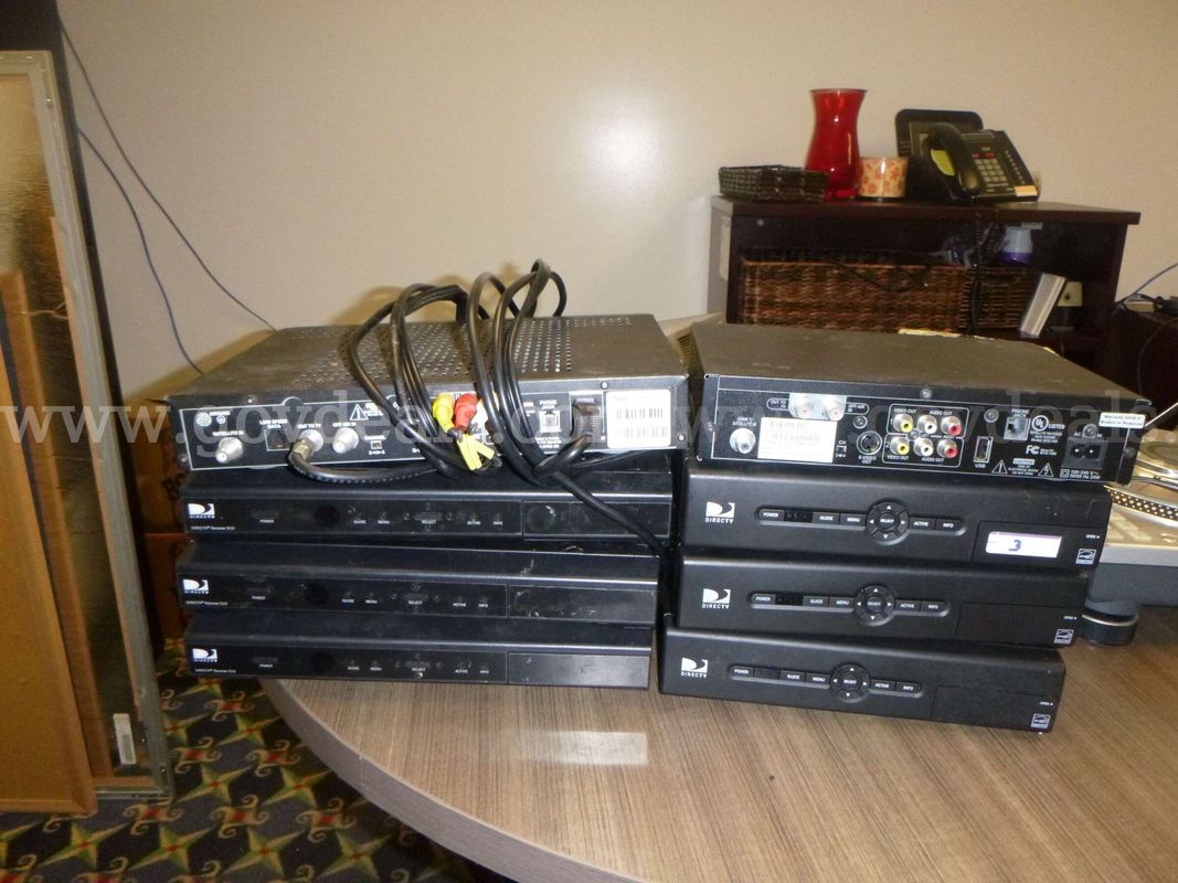 Lot of 8 Direct TV receivers