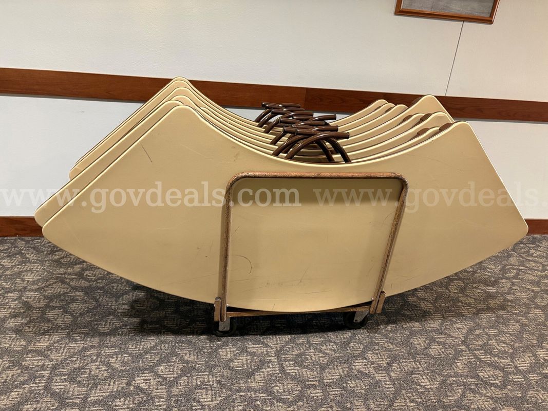 8ea. Mity-Lite Serpentine Tables With Cart