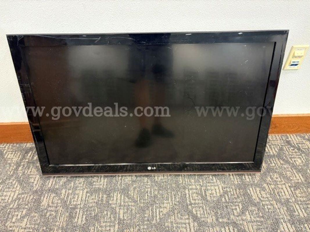 6ea. LG Televisions