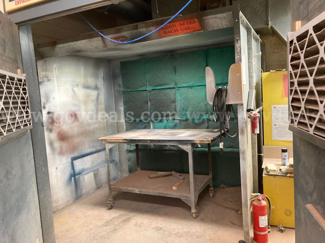 Spray booth - about 8x5x7ft
