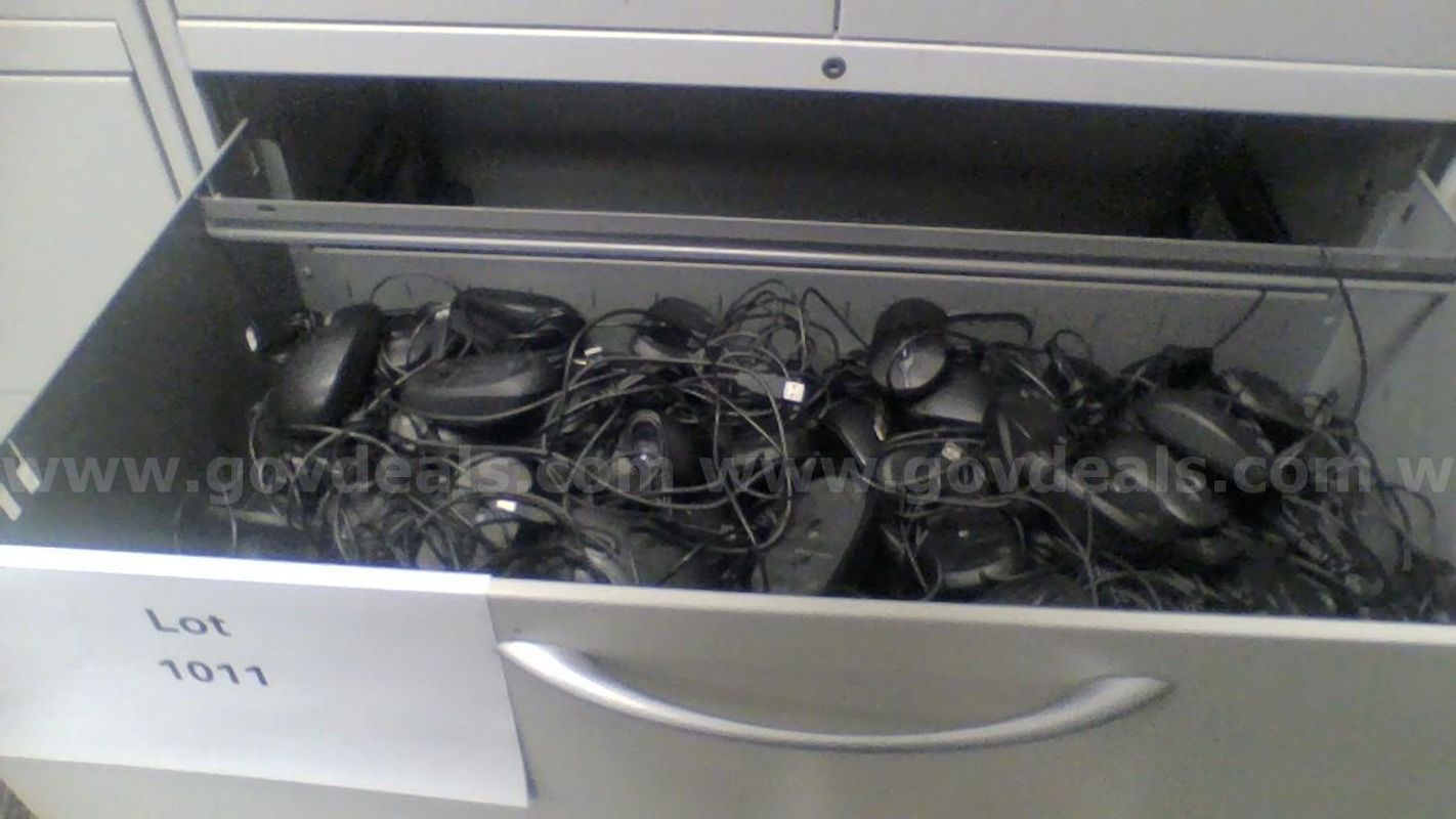 assorted USB wired mice